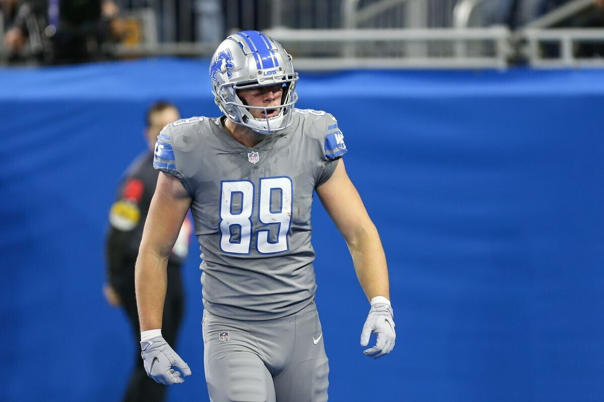 Brock Wright Signed Lions Jersey (JSA COA)Detroit Starting Tight End/ Notre Dame