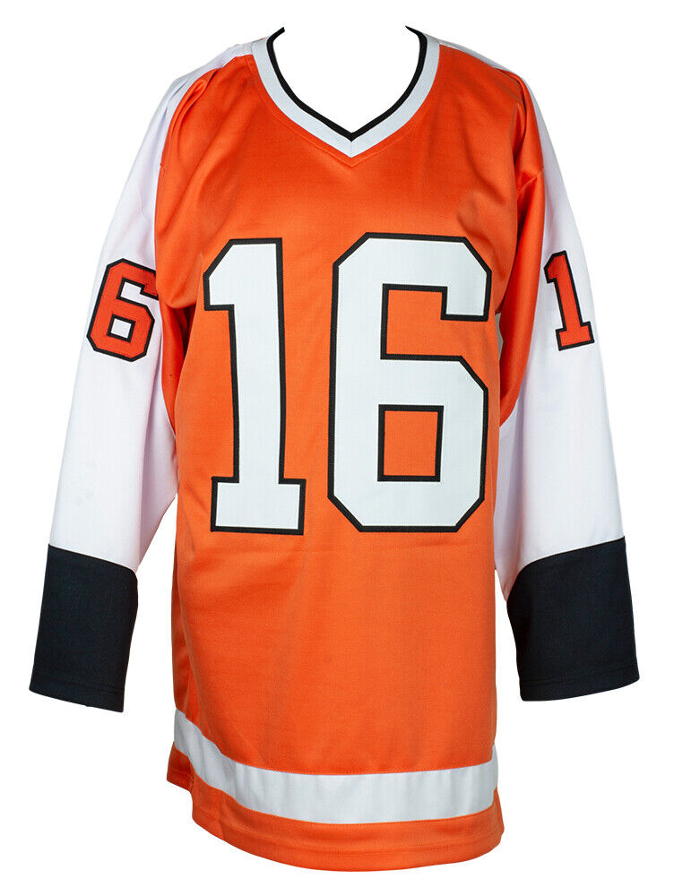 Bobby Clarke Signed Philadelphia Flyers Jersey (JSA) NHL Career 1969–1984 / HOF