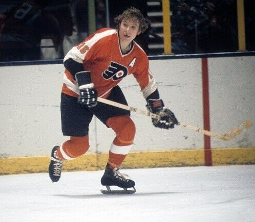 Flyers Leach Jersey Signed by Bob Clarke, Bernie Parent, Dave Schultz, Bob Kelly