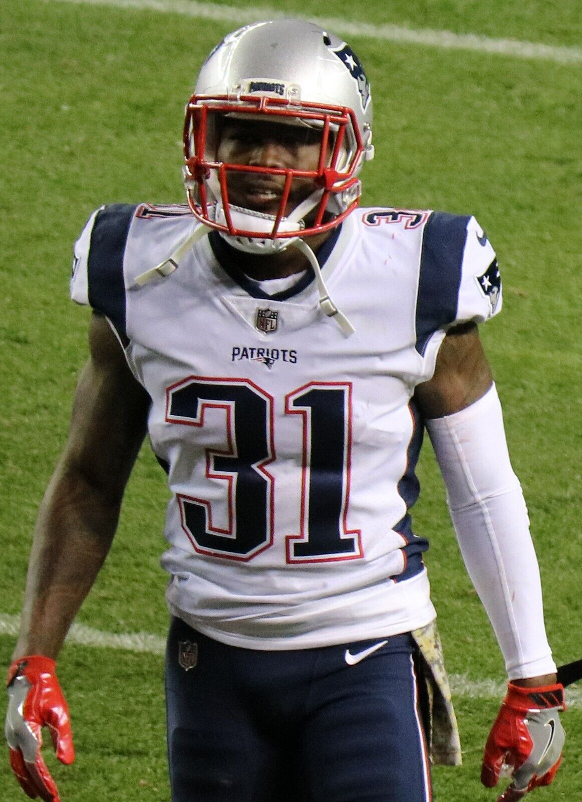 Jonathan Jones Signed Patriots Jersey (JSA) 2xSuper Bowl Champion Cornerback