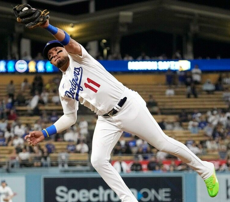 Miguel Rojas Signed Los Angeles Dodgers Nike Style Jersey (JSA COA) Shortstop