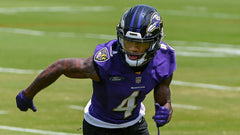 Zay Flowers Signed Baltimore Ravens Jersey (Beckett) Ex-Boston College WR