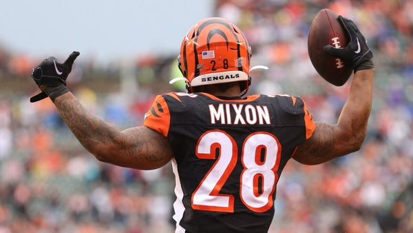 Joe Mixon Signed Cincinnati Bengals Jersey (JSA) 3x1,000 Yard Rusher R –