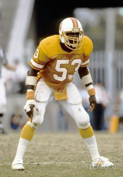 Hugh Green Signed Tampa Bay Buccaneer Creamsicle Jersey (JSA COA) 2xPro Bowl L.B