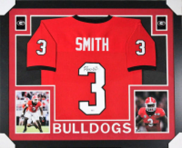 Roquan Smith Signed Chicago Bears 35x43 Framed Jersey (Beckett Hologram)