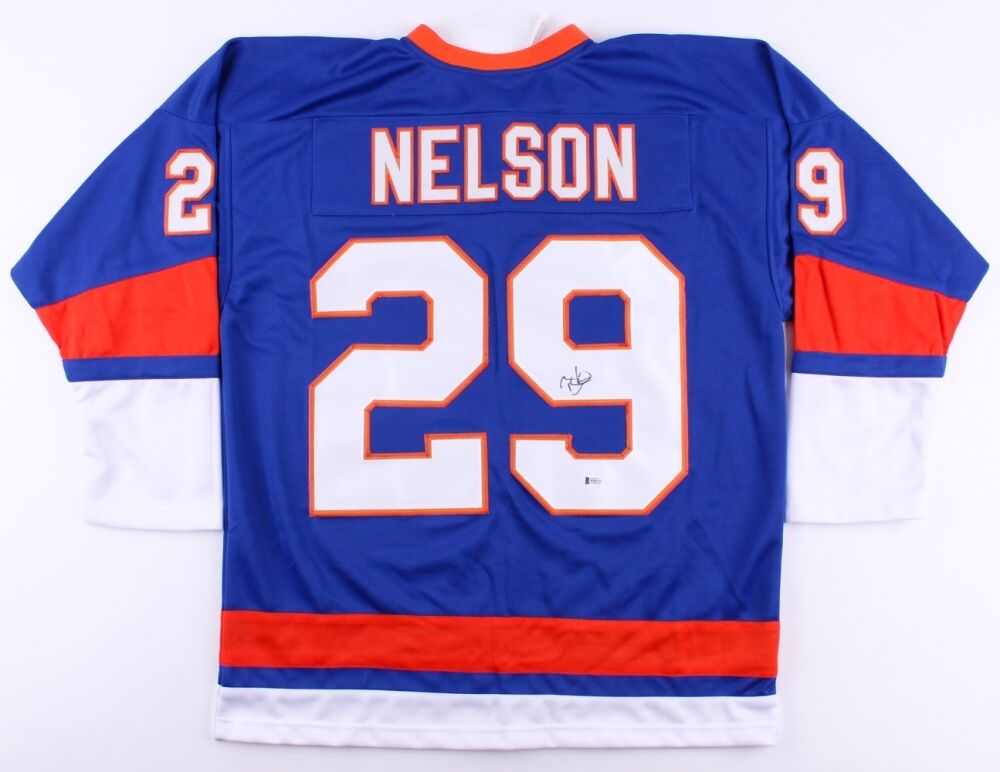 Brock Nelson Signed Islanders Jersey (Beckett COA) 30th overall pick 2010 Draft