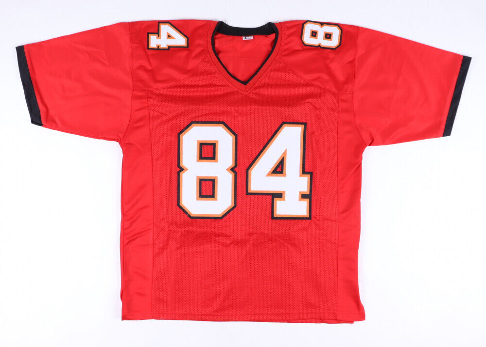 Cameron Brate Signed Buccaneer Jersey (Beckett COA) The Brate Train / Tampa Bay