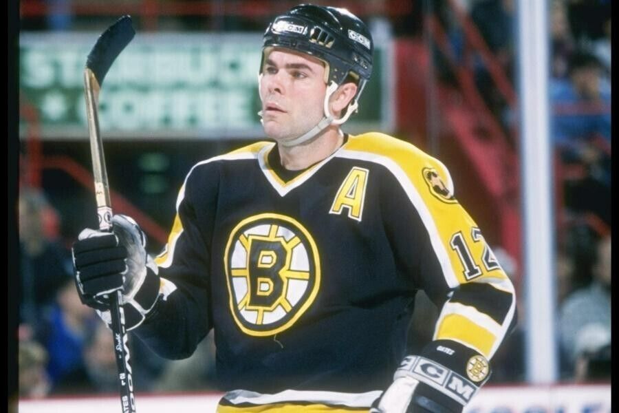 Adam Oates Signed Boston Bruins Jersey (JSA COA) NHL Career 1985–2004 / HOF 2012