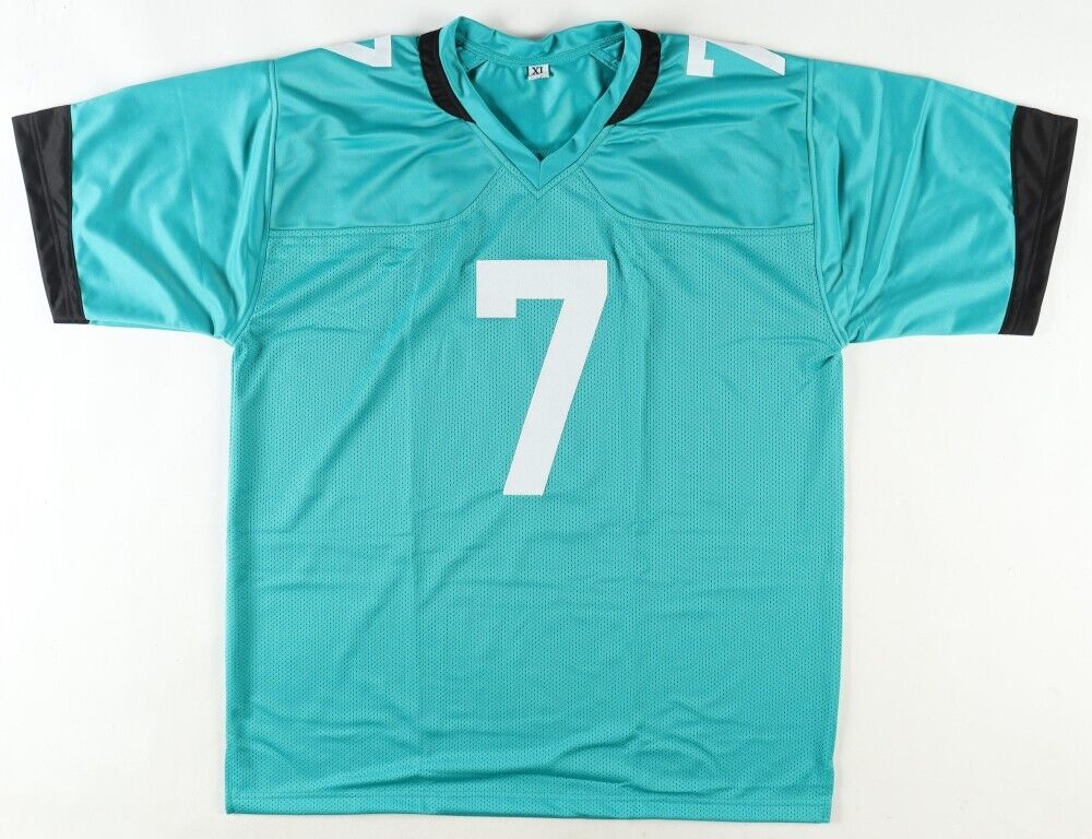 Zay Jones Signed Jacksonville Jaguars Jersey (Beckett) Ex-E C U Pirates Receiver