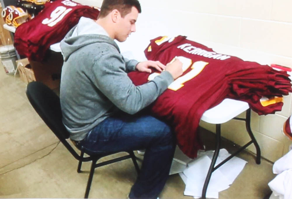 Ryan Kerrigan Signed Washington Redskins Jersey (JSA COA) 4×NFL Pro Bowl D.E.