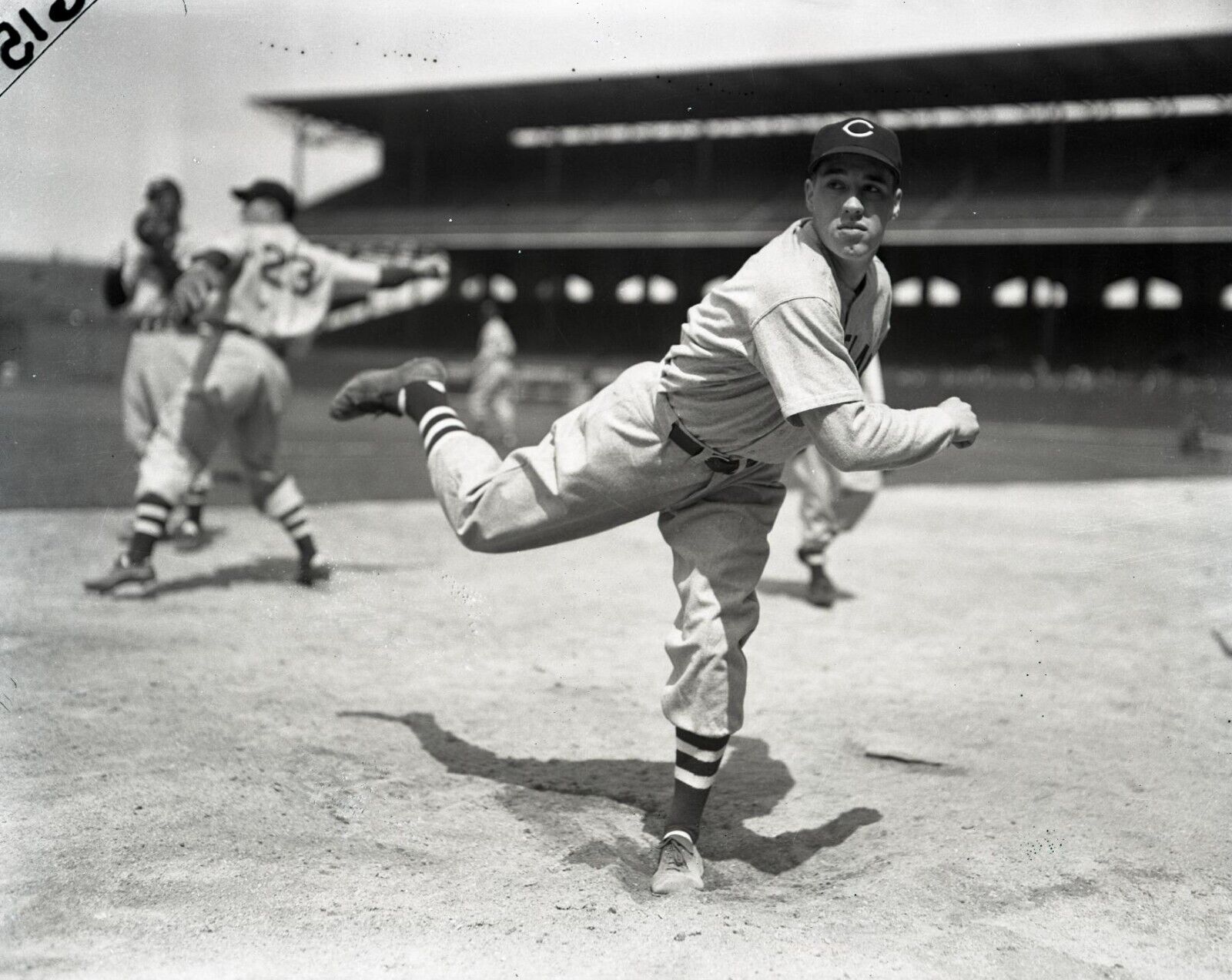 6 Pitchers Who Threw 2 No-hitters Signed Baseball (PSA LOA) Spahn, Feller, +4