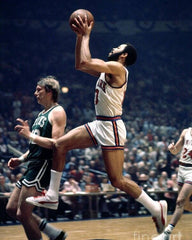Walt Frazier Signed New York Knicks Jersey (Beckett) 2×NBA Champion (1970, 1973)