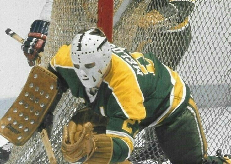 Gilles Meloche Signed California Golden Seals Jersey (JSA COA) 1970 Draft Pick