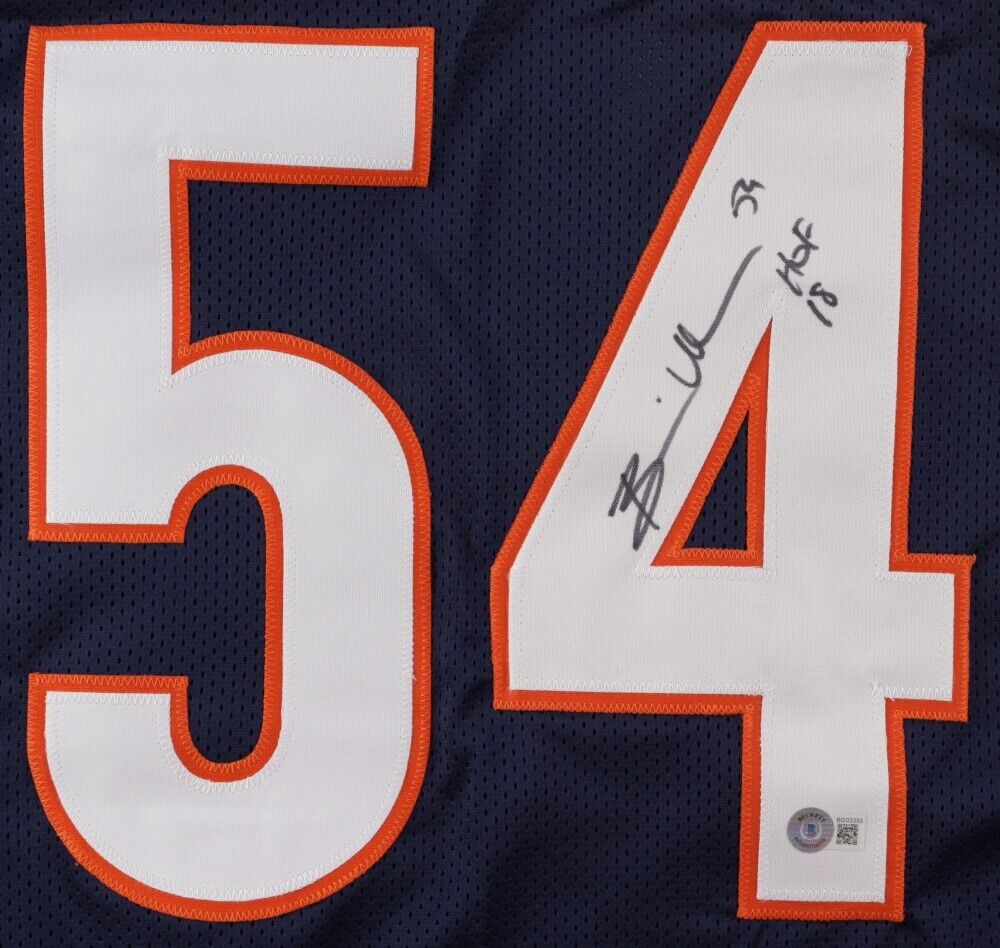 Brian Urlacher Signed Chicago Bears Jersey (Beckett ) 8xPro Bowl Linebacker