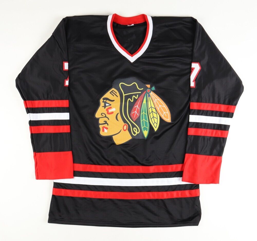 Chris Chelios Signed Chicago Blackhawks Jersey Inscribed "HOF 13" (Beckett)