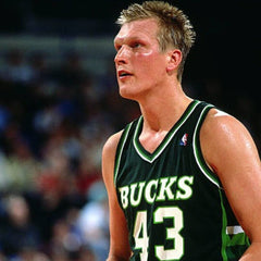 Jack Sikma Signed Milwaukee Bucks Jersey (JSA COA) 7xNBA All Star / Center