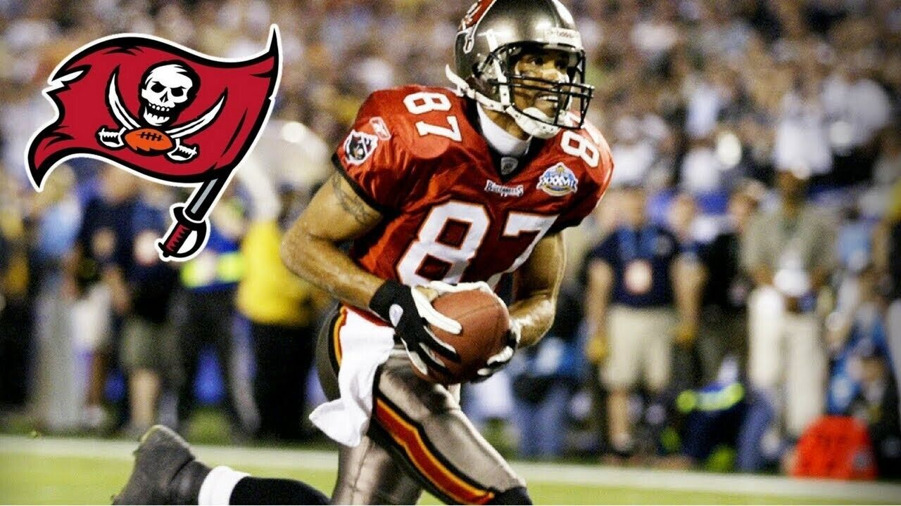 Keenan McCardell Signed Buccaneers Jersey Inscrd. SB XXXVII Champs (Beckett COA)