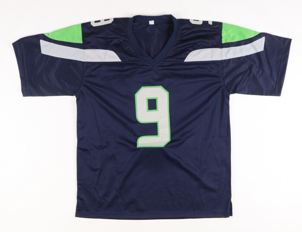 Kenneth Walker III Signed Seattle Seahawk Jersey (Beckett) Ex-Michigan State RB
