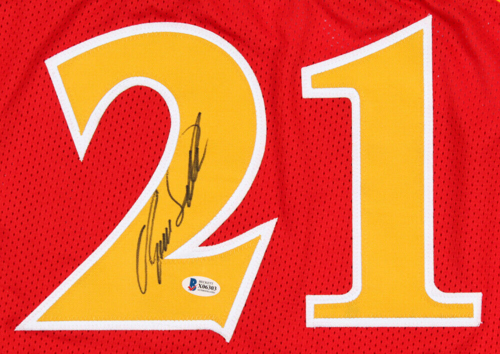 Dominique Wilkins Signed Atlanta Hawks Jersey (Beckett COA) Hall of Fame 2006