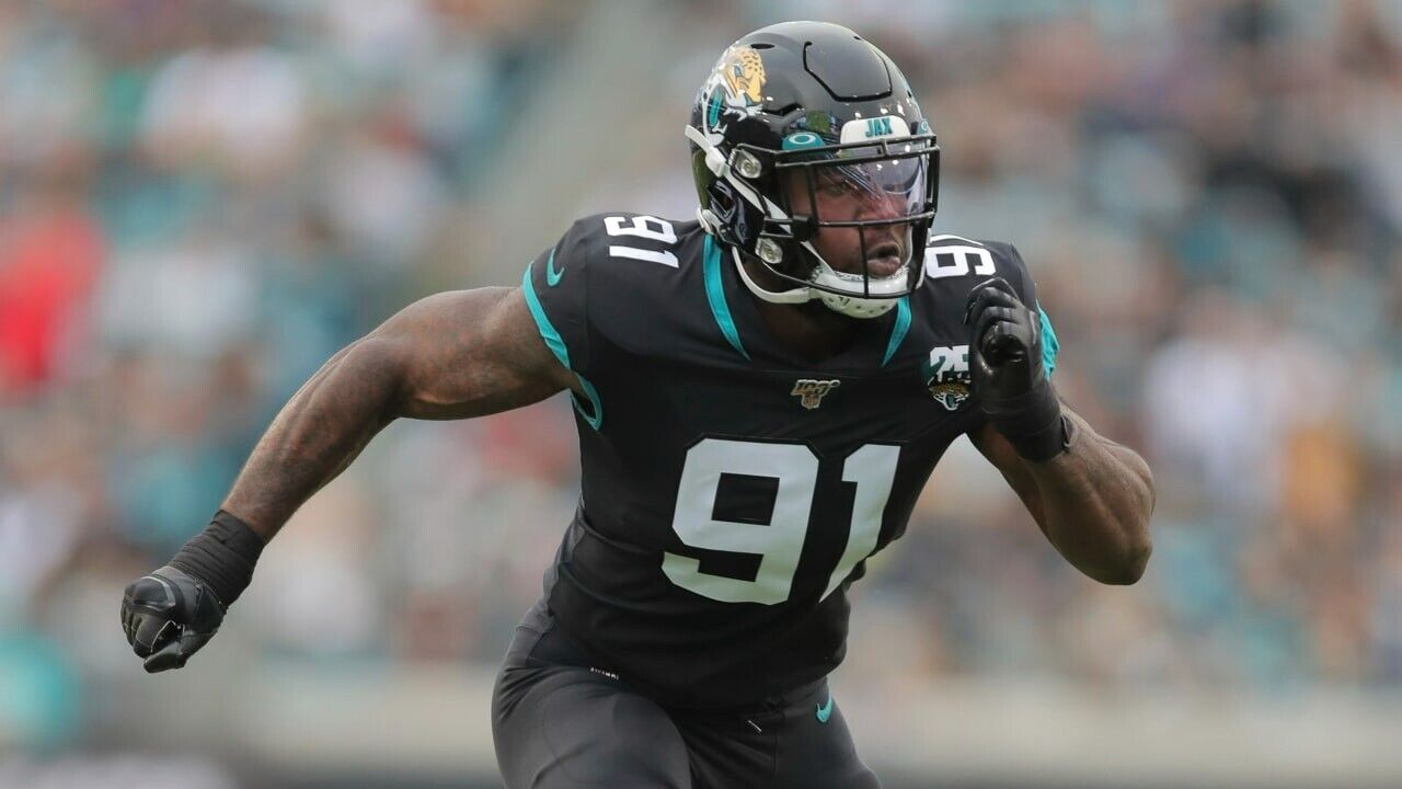 Yannick Ngakoue Signed Jaguars Jersey (JSA COA) Jacksonville 2016 3rd Round Pick