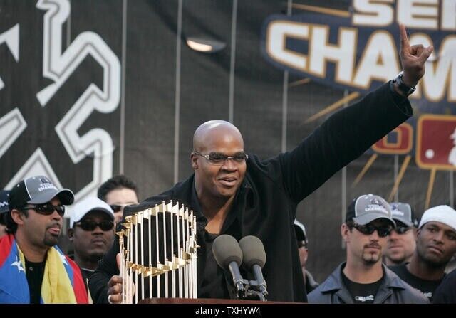 Frank Thomas Signed Chicago White Sox Full-Size Batting Helmet (Schwartz COA) 1B