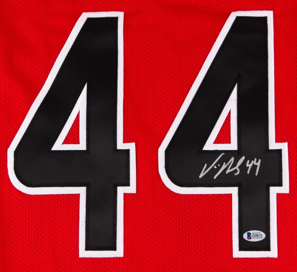 Vic Beasley Signed Atlanta Falcons Jersey (Beckett) 2016 Pro Bowl Linebacker