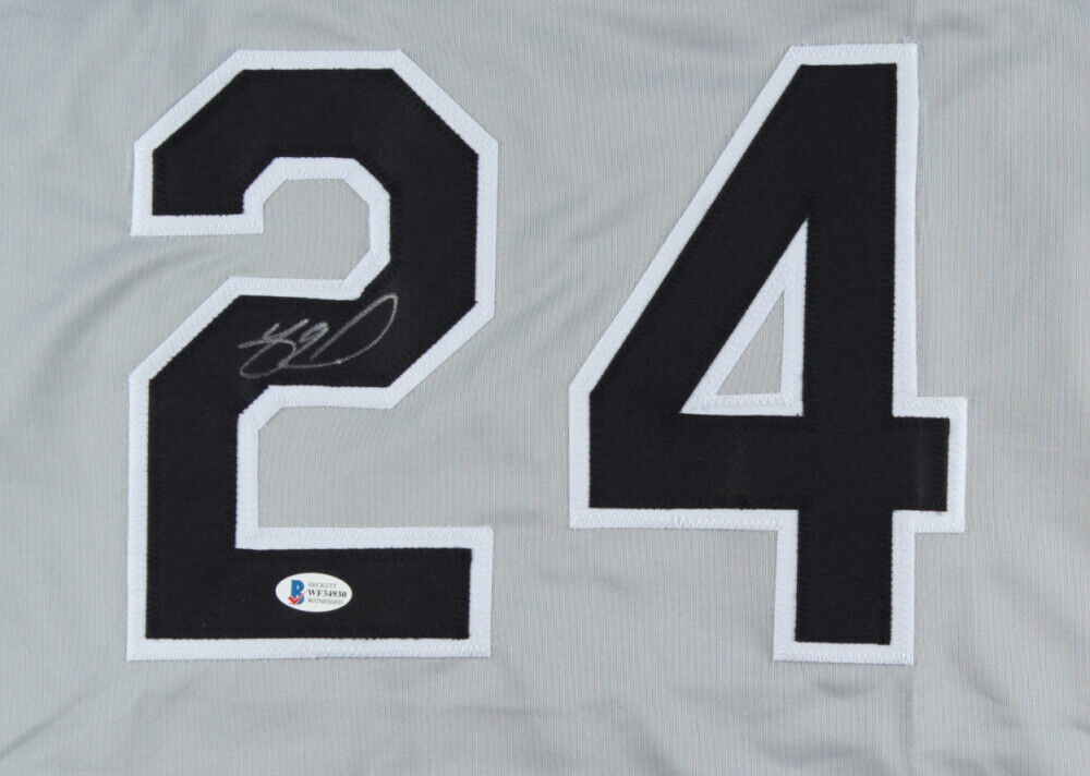Yasmani Grandal Signed Chicago White Sox Jersey (Beckett COA) 2xAllStar Catcher