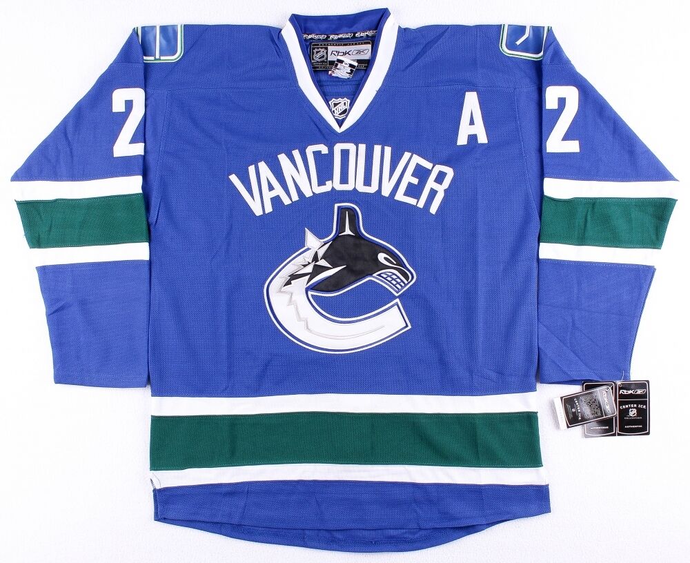 Daniel Sedin Signed Vancouver Canucks Reebok NHL Style Jersey (PSA COA)