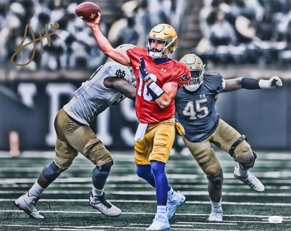 Sam Hartman Signed Notre Dame Fighting Irish 11" x 14" Photo (JSA)