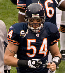 Brian Urlacher Signed Chicago Bears Jersey (Beckett Holo)  8xPro Bowl Linebacker