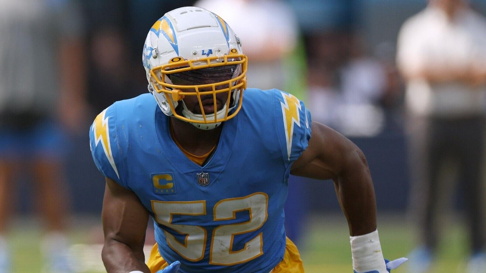 Khalil Mack Signed Los Angeles Chargers Jersey (JSA COA) 7xPro Bowl Linebacker