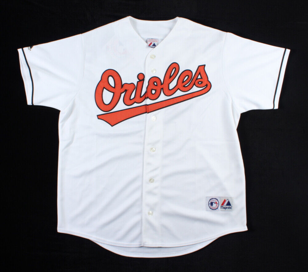 Brooks Robinson Signed Baltimore Orioles Jersey (Beckett COA) All Star 3rd Base