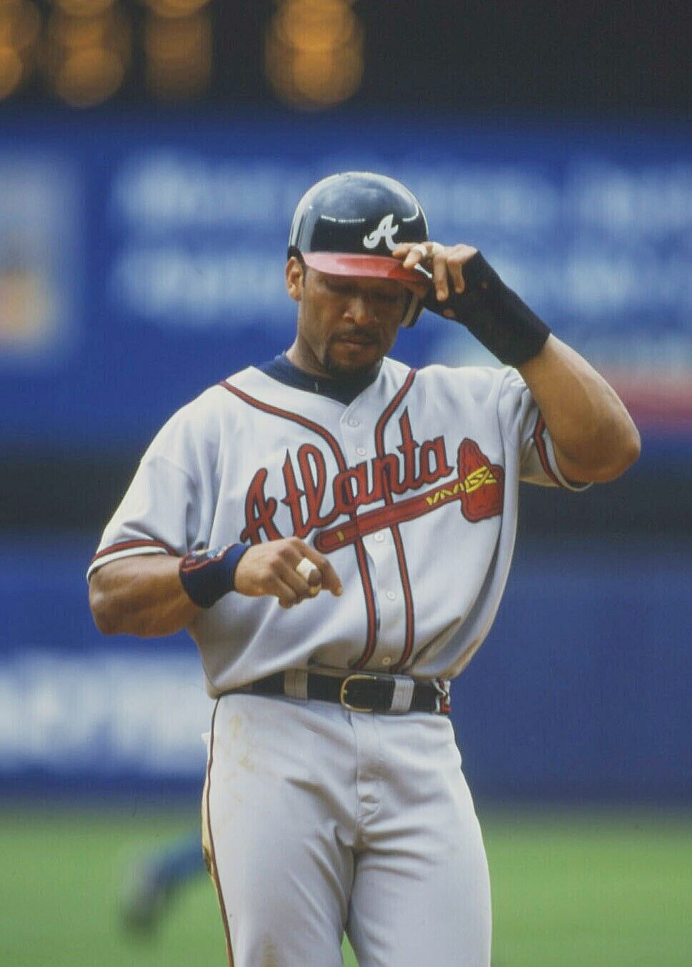 Gary Sheffield Signed Atlanta Braves Jersey (JSA) 500 Home Run Club & 9xAll Star