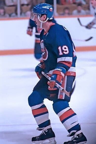 New York Islander Jersey Team Signed by Six Key Players / 4 Cup Teams (PSA COA)