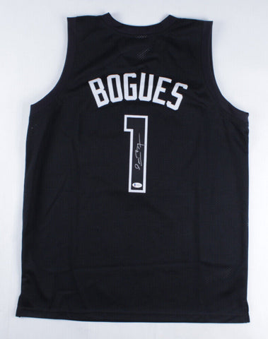 Muggsy Bogues Signed Charlotte Hornets Jersey (Beckett COA) 1987 1st Round Pick