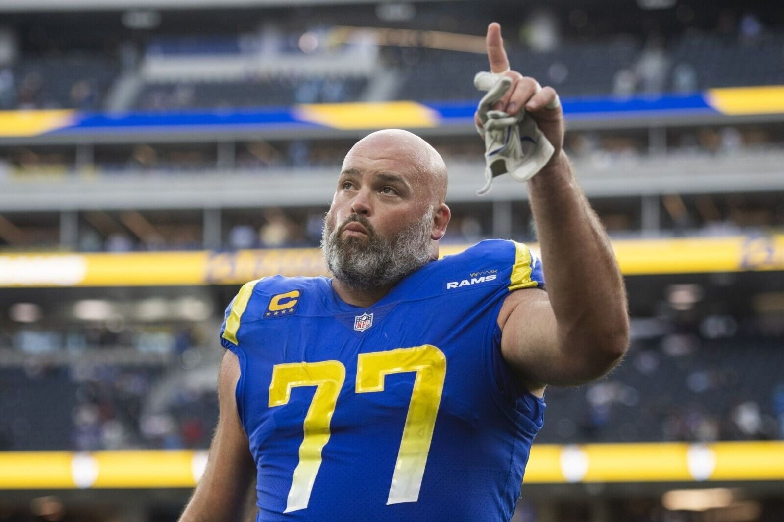 Andrew Whitworth Signed Los Angeles Rams Jersey (JSA) Super Bowl LVI Champion OT