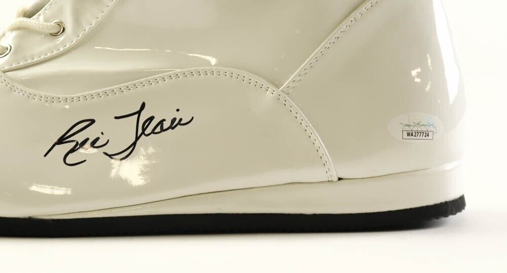 Ric Flair Signed White Wrestling Boot (JSA) WWE 16xWorld Champion / N.W.A. HOF