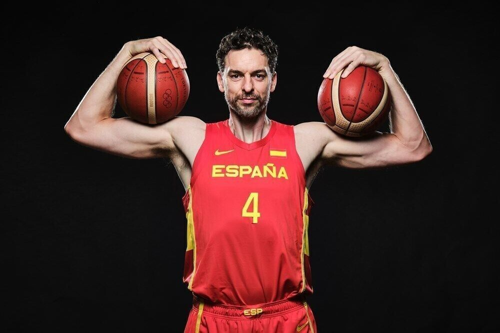 Pau Gasol Signed Team Spain Jersey (Steiner) 2xNBA Champion Lakers / 6xAll Star