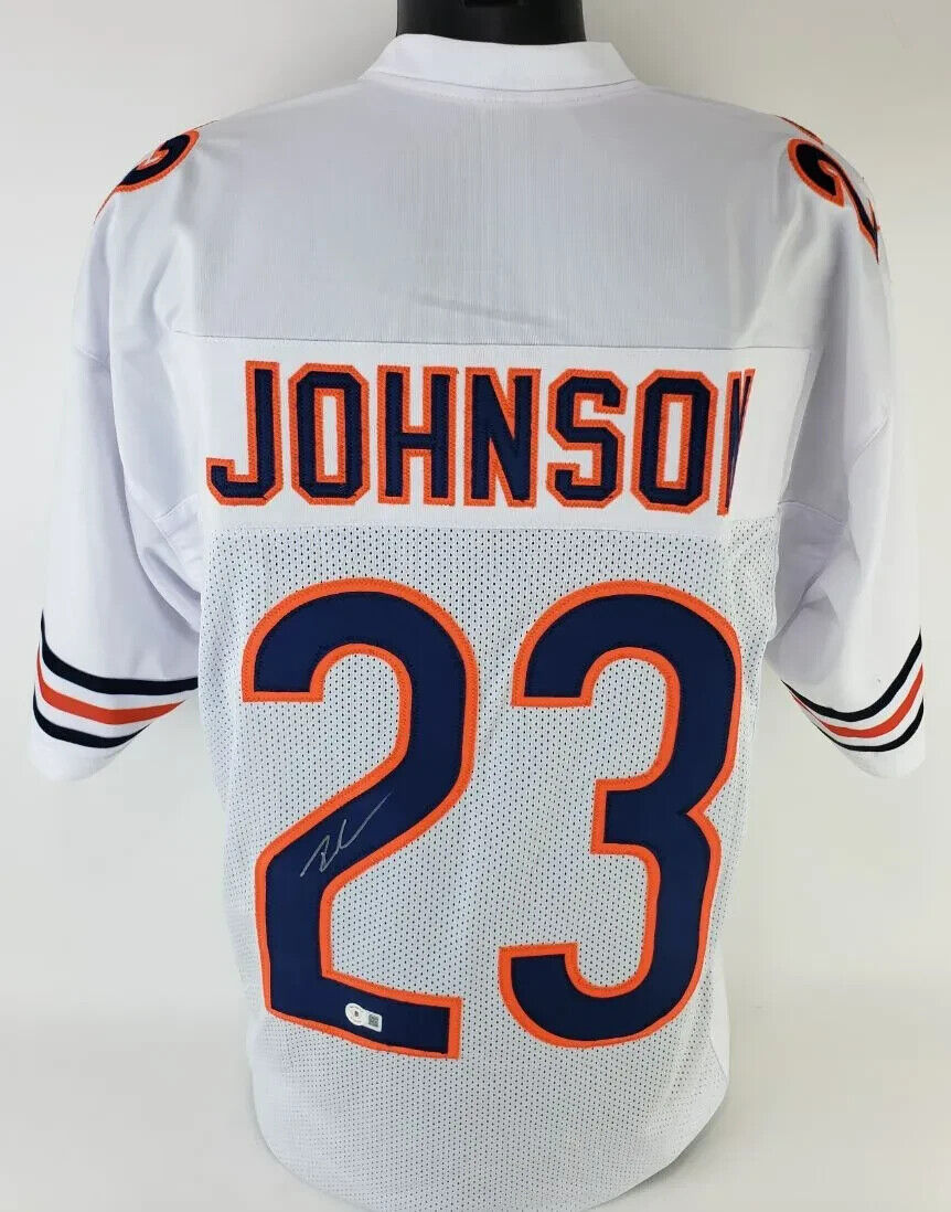 Roschon Johnson Signed Chicago Bears Jersey (Beckett) 2023 Draft Pk / U of Texas