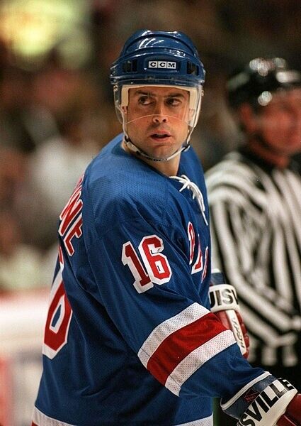 Pat LaFontaine Signed Team USA Logo Hockey Puck "HOF 03'(COJO) Sabres, Islanders
