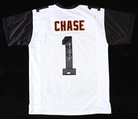 Ja'Marr Chase Signed Bengals Jersey (JSA COA) Cincinnati 1st Rnd Pick 2021 Draft