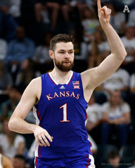 Hunter Dickinson Signed Kansas Jayhawks Jersey (Beckett)