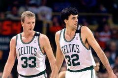 Kevin McHale Signed Boston Celtics Jersey (Beckett) 7xAll Star / 3xNBA Champion
