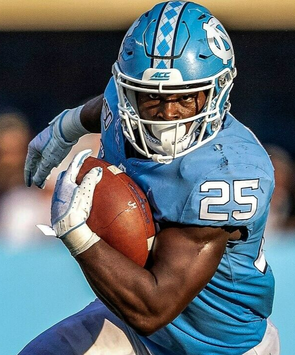 Javonte Williams Signed North Carolina Tar Heels Jersey (Beckett COA) Broncos RB