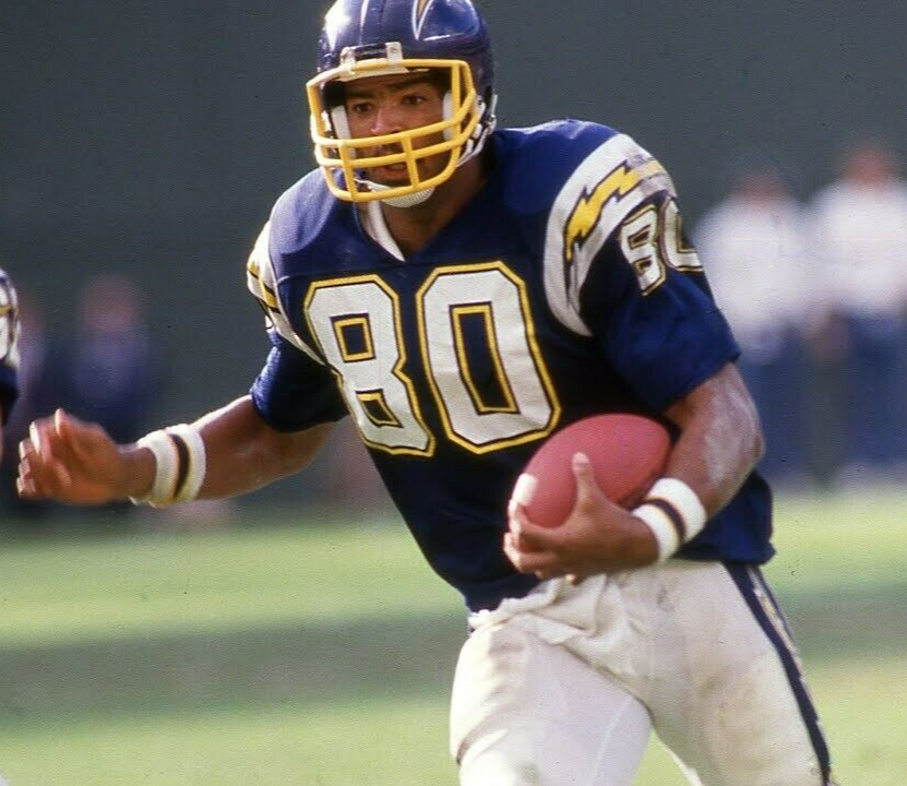 Kellen Winslow Signed Chargers Jersey Inscribed "HOF 95" (Beckett) 5×Pro Bowl TE