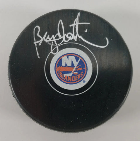 Bryan Trottier Signed New York Islanders Logo Puck (JSA COA) 4xStanley Cup Champ