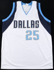 Chandler Parsons Signed Dallas Mavericks White Jersey (JSA COA) Ex-Florida Gator