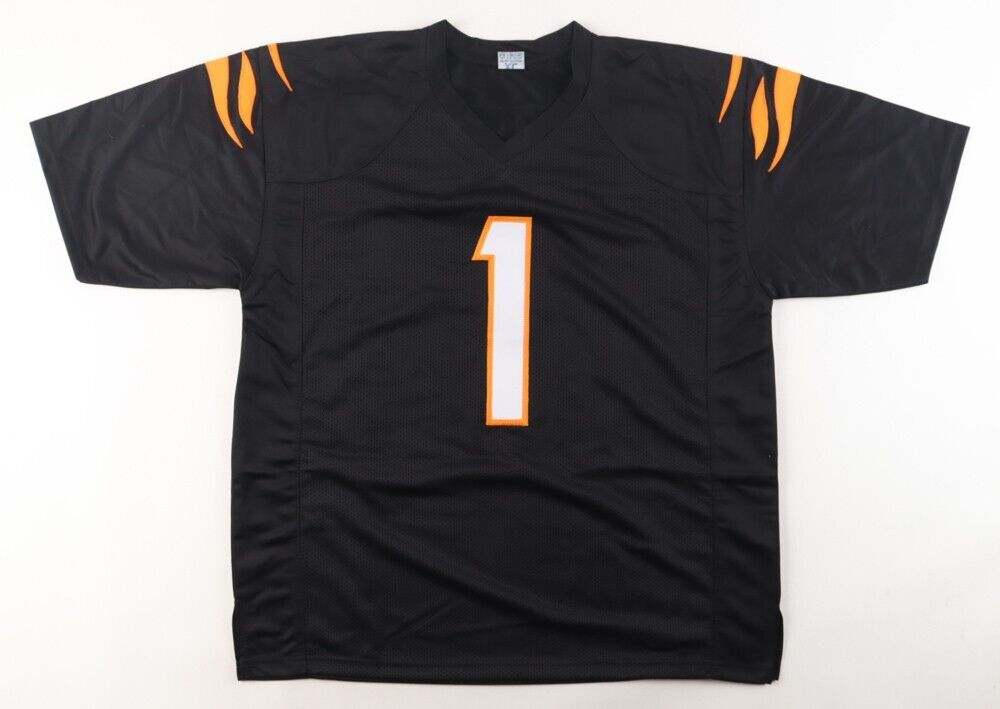 Ja'Marr Chase Signed Bengals Jersey (Player Holo) Cincinnati 1st Rd Pick 2021