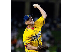 Bill Lee Signed Savannah Jersey Inscribed "60 Bananas" & "Spaceman" (Beckett)