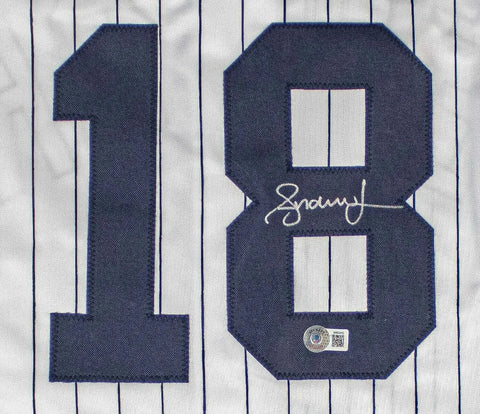 Andruw Jones Signed New York Yankees Jersey (Beckett) 10xGold Glove Award Winner